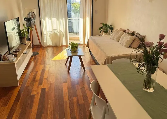 Como En Tu Casa, Ubicacion Ideal